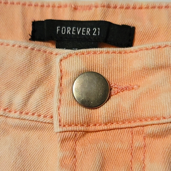NWOT Forever 21 Acid Washed Denim Shorts - Picture 4 of 16